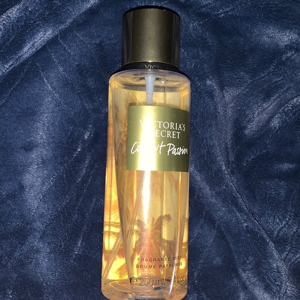 Victoria’s Secret Coconut Passion fragrance mist